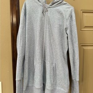 Nike dry fit fitted Women’s XXL Heather Gray Zip-Up Hoodie. Worn once fitted